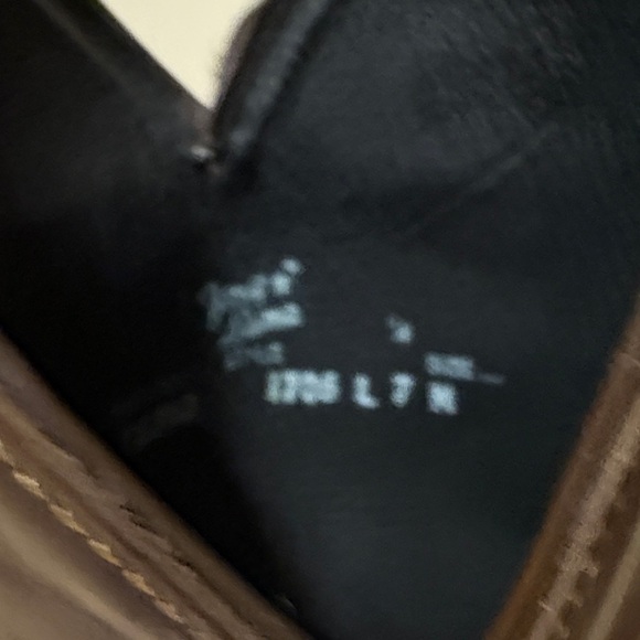 Tony Lama Chestnut Leather Heeled Boots - Picture 5 of 10